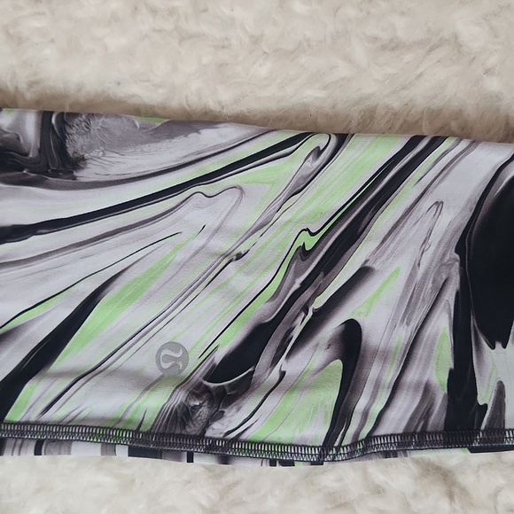 Lululemon Swift Speed High-Rise Tight 28" Sz 4 Warp Multi - Picture 11 of 14